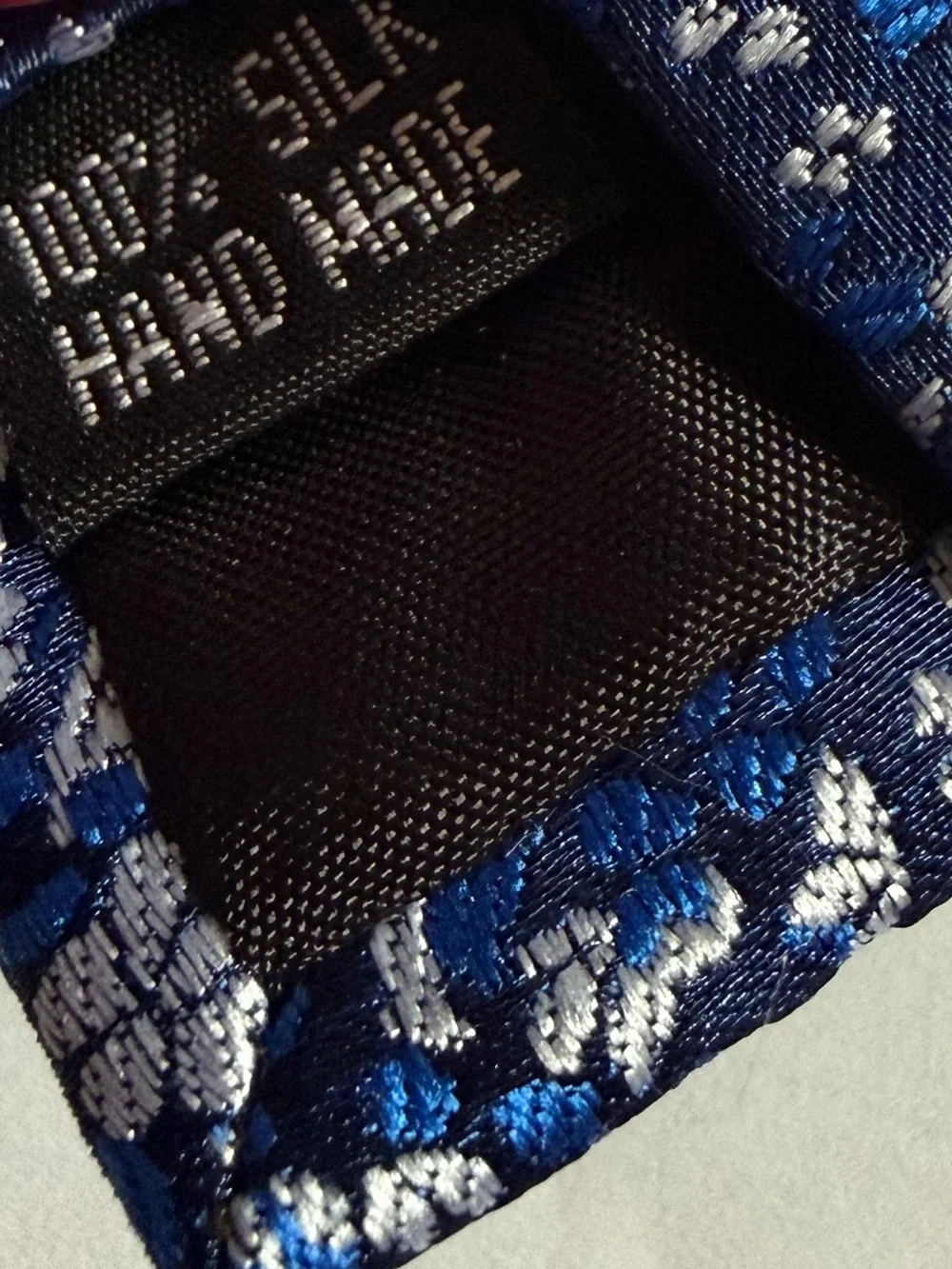 Men's Blue Floral Tie - Classic Pattern 100% Silk Handmade
